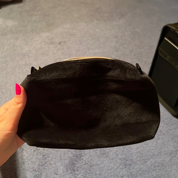 3/$20 🦋 Lancôme Fuzzy Makeup Pouch - Picture 1 of 6